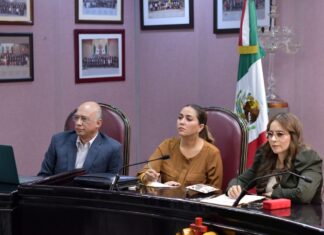 Análisis detallado del presupuesto de egresos 2024: Reunión en el palacio legislativo de Veracruz