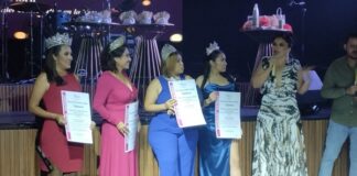 «Mujer con los pies en la tierra» entrega certificados a graduadas Mujeres con los pies en la tierra, graduación.
