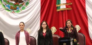 Protesta Nahle como gobernadora de Veracruz; la primera. Norma Rocío Nahle toma protesta como la primer gobernadora de Veracruz.