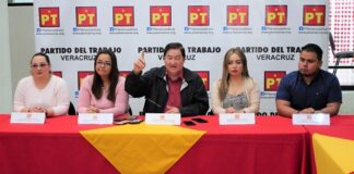 PT no necesita vejigas para nadar en las elecciones: Vicente Aguilar Vicente Aguilar Aguilar, coordinador estatal del PT en Veracruz, en conferencia de prensa en Xalapa. (Fotos: Julio Argumedo)