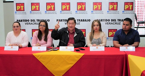 PT Vicente Aguilar Aguilar 25feb25 Vicente Aguilar Aguilar, coordinador estatal del PT en Veracruz, en conferencia de prensa en Xalapa. (Fotos: Julio Argumedo)
