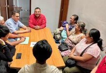 “Vamos a defender nuestra gran bandera, Xalapa”: Roberto Alarcón Suárez Se reúnen el nuevo dirigente municipal del PRI en Xalapa, Roberto Alarcón y el representante del partido ante el OPLE, Silvio Lagos Galindo.