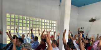 Autorizan ejidatarios de Uxpanapa al INSUS iniciar trabajos para regularizar zonas urbanas Chinantecos reconocen disposición presidencial para atender rezago histórico