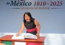 En transición de 30 días Poder Judicial de Veracruz: Rosalba Hernández En la Guardia de Honor durante el Mes Patrio la magistrada presidenta del PJEV, Rosalba Hernández (Julio Argumedo).