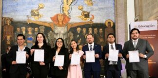 Presenta SEP nuevo portal del Registro Nacional de Profesionistas y la emisión de cédulas en 68 lenguas indígenas La SEP ha emitido más de 15 millones de cédulas profesionales