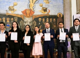 Presenta SEP nuevo portal del Registro Nacional de Profesionistas y la emisión de cédulas en 68 lenguas indígenas La SEP ha emitido más de 15 millones de cédulas profesionales