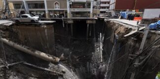 Socavón de 50 metros obliga a evacuar un hospital en centro de Bangkok Reparación del hundimiento podría tardar un año