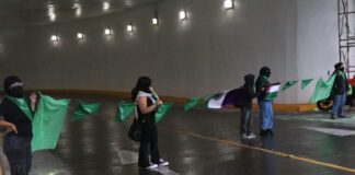 Se manifiestan en Xalapa a favor del aborto legal Feministas bloquean el Viaducto