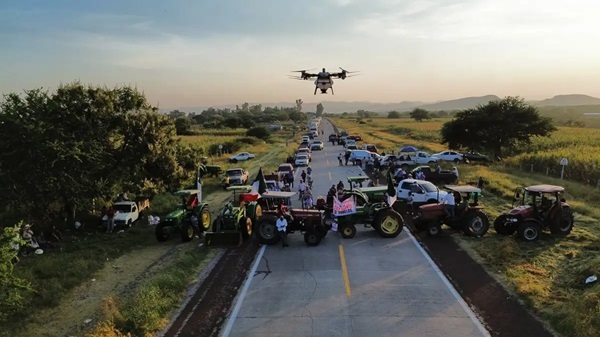 Agricultores Los agricultores protestan por la falta de apoyos gubernamentales al campo