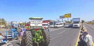 Bloqueos de agricultores continúan por quinto día Productores mantienen cierres en carreteras de Sinaloa, Guanajuato, Querétaro y Michoacán