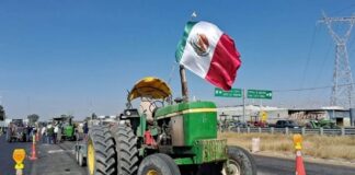 Bloqueos de trabajadores agrícolas dejan pérdidas por más de 2 mmd: Canacintra La Canacintra se mostró por el diálogo y evitar daños a terceras personas