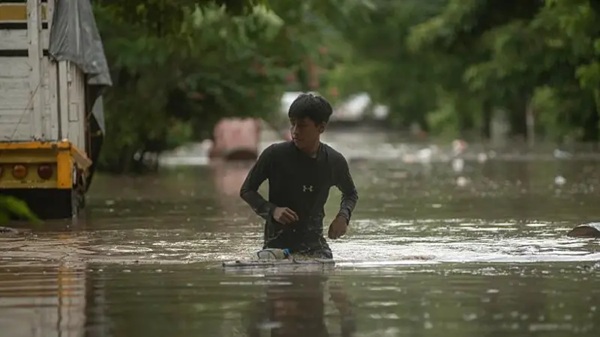EfectoFoehn Lluvias en Veracruz, evento extraordinario con presencia de varios fenómenos. La orografía de la región genera el efecto Foehn, también llamado "lluvia orográfica"