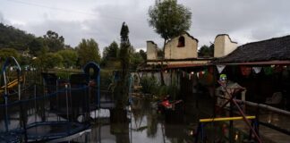 Lluvias en México dejan 22 muertos: Hay miles de afectados por inundaciones, deslaves y otros daños En Veracruz se realiza el rescate por aire y en lanchas