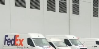 Moderniza Fedex su estación en NL para ir por más mercado Torres dijo que si bien, hay un ambiente de incertidumbre en el país, éste genera oportunidades y la compañía continúa inaugurando estaciones, realizando inversiones y apoyando a empresas