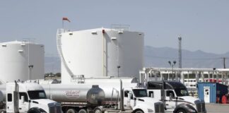 Combate al huachicol le permite a México recuperar hasta 200 millones de pesos A principios de 2025, México suspendió las importaciones de combustible durante días en los cruces fronterizos entre Estados Unidos y México, a medida que se intensificaban las inspecciones