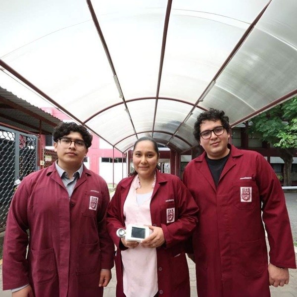 IPN El estetoscopio digital identifica los sonidos cardiacos irregulares y los visualiza como señales que evidencian daño en las válvulas de corazón