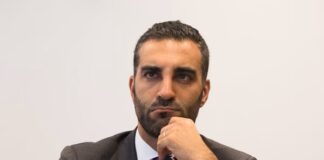 Fiscalía CDMX reporta detención de Simón Levy; ‘es falso, me quisieron matar’, responde él De acuerdo a la Fiscalía de la CdMx, Simón Levy tiene dos órdenes de aprehensión vigentes