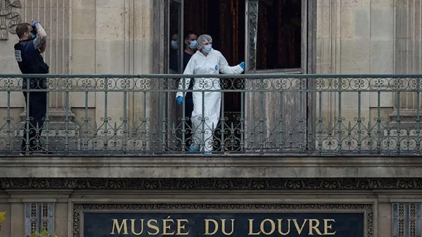 Louvre El objetivo de los ladrones fue la Galería Apolo, donde se encuentra lo que queda de las joyas de la corona francesa