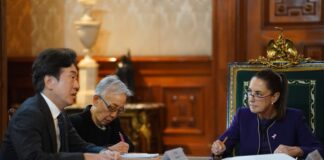 Sheinbaum se reúne con el CEO de Mazda para hablar de inversiones en México Sheinbaum Pardo impulsa, desde inicios de 2025, el Plan México, con el objetivo de atraer inversiones que den dinamismo a la economía nacional