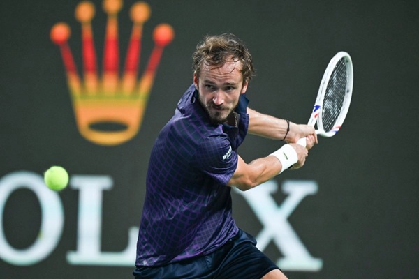 Medvedev El ruso conquistó este domingo el torneo de Almaty y cortó una sequía de más de dos años sin ganar un título