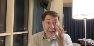 Fernández Noroña llora por Palestina durante transmisión en vivo; en redes sociales lo critican El senador morenista relató cómo se vive en un campamento