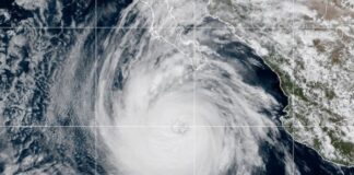 Tormenta Priscilla se acerca a Baja California Sur Costas de Oaxaca, Guerrero, Michoacán y Colima experimentan, vientos muy fuertes a intensos y oleaje elevado