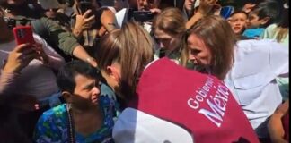 La abuchearon… a Rocío Nahle frente a la presidenta Abuchean a la gobernadora Rocío Nahle a Poza Rica, en evento encabezado por la presidenta de la República; además de recibir el reclamo de una mujer que le solicitó apoyo desde hace tres meses