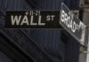 Wall Street cierra con fuertes ganancias tras comentarios de Trump sobre China Donald Trump aclaró el domingo en sus redes sociales que Washington no busca dañar a Pekín