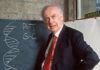 Muere James Watson, el premio Nobel despojado de sus títulos por reiterar que los negros son menos inteligentes que los blancos por sus genes En 2014, Watson fue noticia por su decisión de vender su medalla de oro del Nobel. Era la primera vez en la historia que un ganador del Nobel hacía algo semejante
