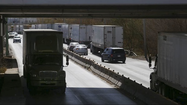Bloqueo Alianza de Autotransportistas exige a los tres niveles de Gobierno, garantizar la seguridad de todas y todos los transportistas que diariamente recorren las carreteras del país