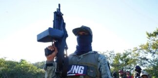 Vinculan a proceso a ‘El Mane’, uno de los líderes del ‘CJNG’ en Jalisco, por delincuencia organizada El MPF, aportó los datos de prueba para que el Juez decretara la vinculación por dichos delitos, medida cautelar de prisión preventiva oficiosa, y seis meses de plazo para la investigación complementaria