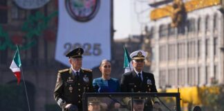 Sheinbaum arremete contra opositores en desfile de la Revolución Mexicana La presidenta afirmó que el actual gobierno no usa el poder para someter y que nadie es perseguido o silenciado por pensar diferente
