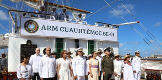 Sheinbaum se sube al Buque Cuauhtémoc que chocó con puente de Brooklyn CSP dijo que el informe sobre el accidente no se hará público porque es interno y requiere un análisis completo, incluso de posibles fallas mecánicas o en la maniobra con remolcadores