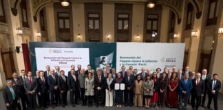 Sheinbaum y empresarios firman la renovación del Paquete contra la inflación y la Carestía La mandataria renovó el acuerdo con productores y cadenas de autoservicio para mantener en 910 pesos el precio de la canasta básica integrada por 24 productos