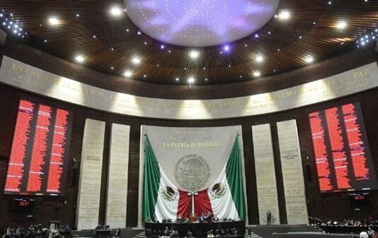 Gobierno estima ingresos récord para 2026; el 14% es vía financiamiento La ley aprobada por el Congreso considera 10.2 billones de pesos para el siguiente año, 5.9% por arriba de la inflación esperada