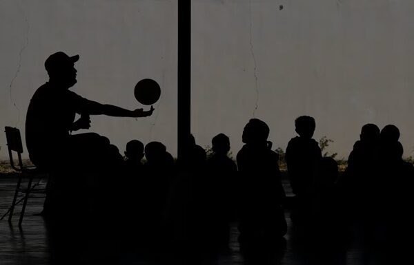 Sujetos armados incendiaron dos colegios en Culiacán Diversos centros educativos de la región han sido objetivo de grupos armados que causan incendios intencionales