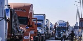 Coparmex respalda demandas de transportistas y campesinos La Coparmex expresó su respaldo a las demandas, pues enfrentan diariamente robos, extorsiones, cobro de piso y agresiones que ponen en riesgo su integridad y su patrimonio