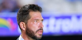 Benjamín Mora es despedido como técnico del club Querétaro El torneo Clausura iniciará el 9 de enero de 2026