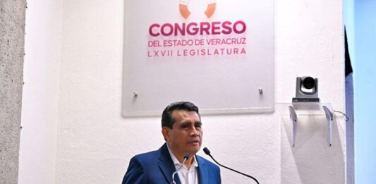 Esteban Bautista, tersa gobernanza desde el Congreso Esteban Bautista el personaje que está operando de manera discreta, en orden y sin escándalos políticos o mediáticos