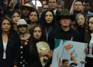 Grecia Quiroz toma protesta en el Congreso de Michoacán como alcalde de Uruapan La toma de protesta se dio tras un fin de semana lamentable, en el que su esposo, Carlos Manzo, fue asesinado durante un acto público