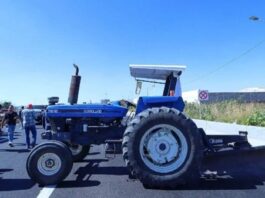 Campesinos mantienen algunos bloqueos carreteros intermitentes en Guanajuato Esta clase de bloqueos carreteros han ocurrido en diversos estados del país durante las últimas dos semanas como en Tlaxcala, Sinaloa, Guerrero, Colima y Morelos