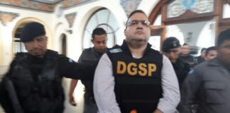 Javier Duarte ‘no está soportando’: Jueza decidirá si sale de prisión hasta el 21 de noviembre La decisión de la liberación de Javier Duarte se dará a conocer hasta el viernes 21 de noviembre. En caso de negársele, se quedará en prisión hasta 2026