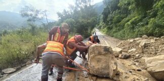 Más estragos por lluvias en Hidalgo y Veracruz Protección Civil señaló que Tatahuicapan no ha recibido la ayuda del gobierno del estado y “justo ahora es más necesario que nunca”.