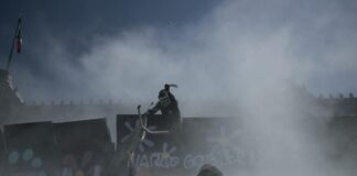 Se hacen las “vístimas” En Veracruz desaparecieron todos los pagos del sistema de la UPAV, donde los estudiantes pagaron sus inscripciones, los borraron del sistema, no hay nada