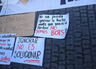 Se suma al hate… Las descalificaciones hacia la movilización no abonan para nada en gobernabilidad pero parece que la tía Berrinches, igual que el régimen, minimiza las protestas y se victimizan