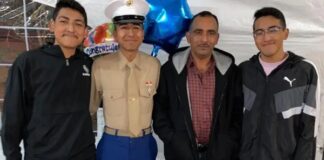 «Crie a 3 hijos que son marines de EE.UU. y ahora temo que me deporten a México» Varios políticos pero también gente anónima han mostrado apoyo a la familia Barranco