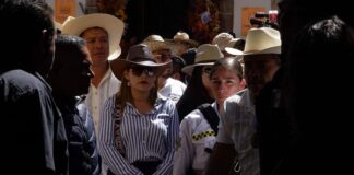 Movimiento del Sombrero pide a Sheinbaum no desacreditar marcha de la Generación Z: ‘Solo queremos paz’ La marcha de la Generación Z será por el asesinato de Carlos Manzo, alcalde de Uruapan, quien fue ejecutado mientras participaba en un festival del Día de Muertos