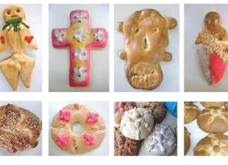 El origen del pan de muerto y las variedades regionales actuales En la época prehispánica se hacía la "papalotlaxcalli" o pan de mariposa que era exclusivo de esta ceremonia