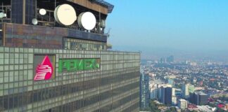 Producción de hidrocarburos líquidos de Pemex cayó 0.6% en octubre En términos anuales, el volumen de extracción únicamente de crudo se redujo en 6%