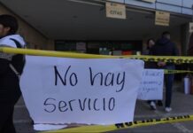 Nuevo paro de trabajadores del SAT: alistan bloqueos en estas zonas de CDMX Trabajadores del SAT realizan nuevo paro total indefinido